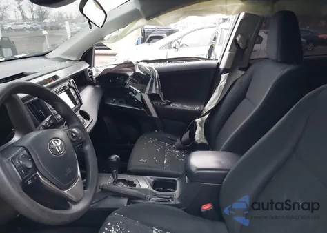 2018 Toyota Rav4 Le z USA, uszkodzony, nr VIN JTMBFREV1JD241818